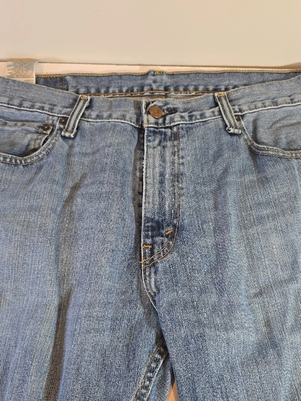 Levis straight leg